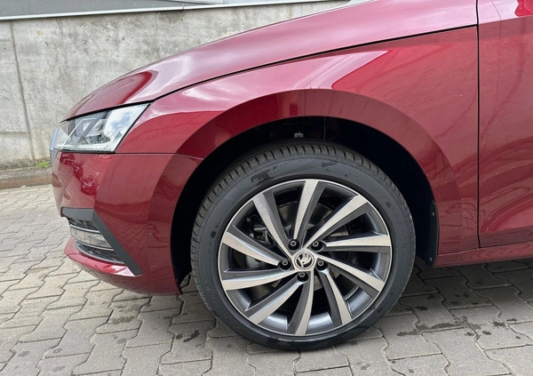 Skoda Octavia cena 184370 przebieg: 5, rok produkcji 2024 z Tychowo małe 211